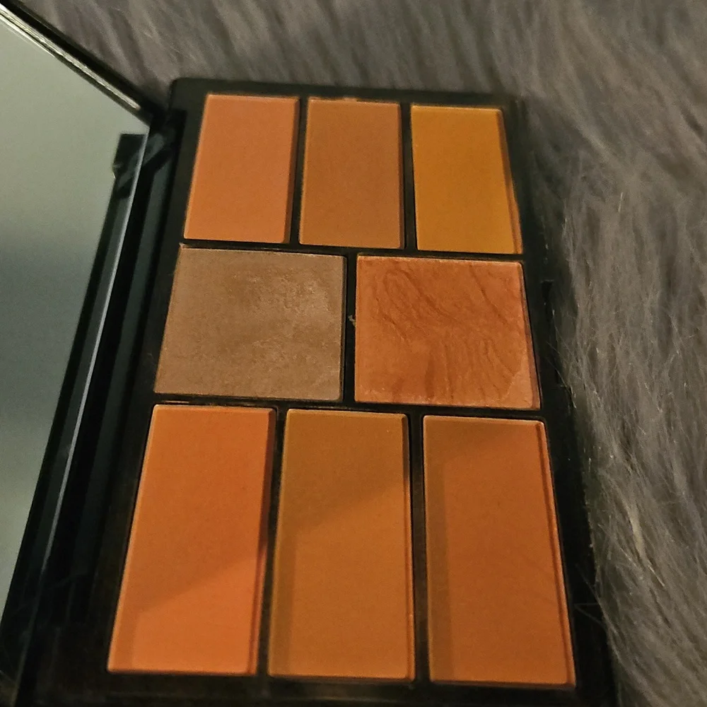 🇬🇧Freedom Pro Blush Palette ✨️🍑Peach & Baked🍑✨️